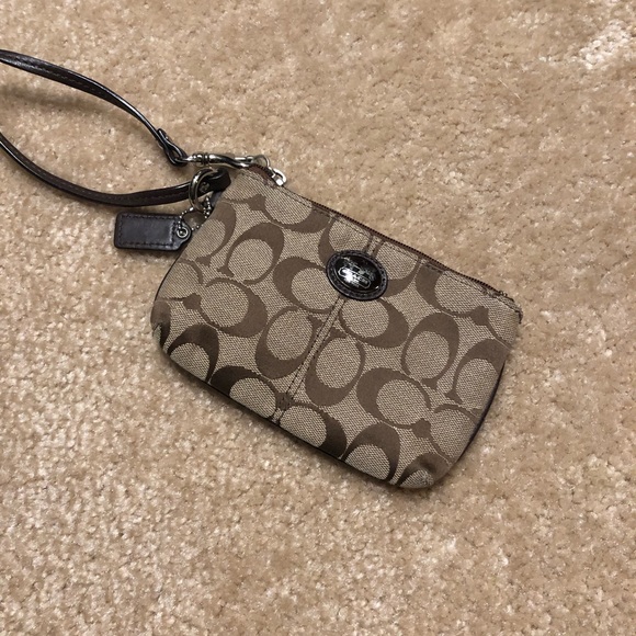 Coach wristlet - Picture 2 of 2